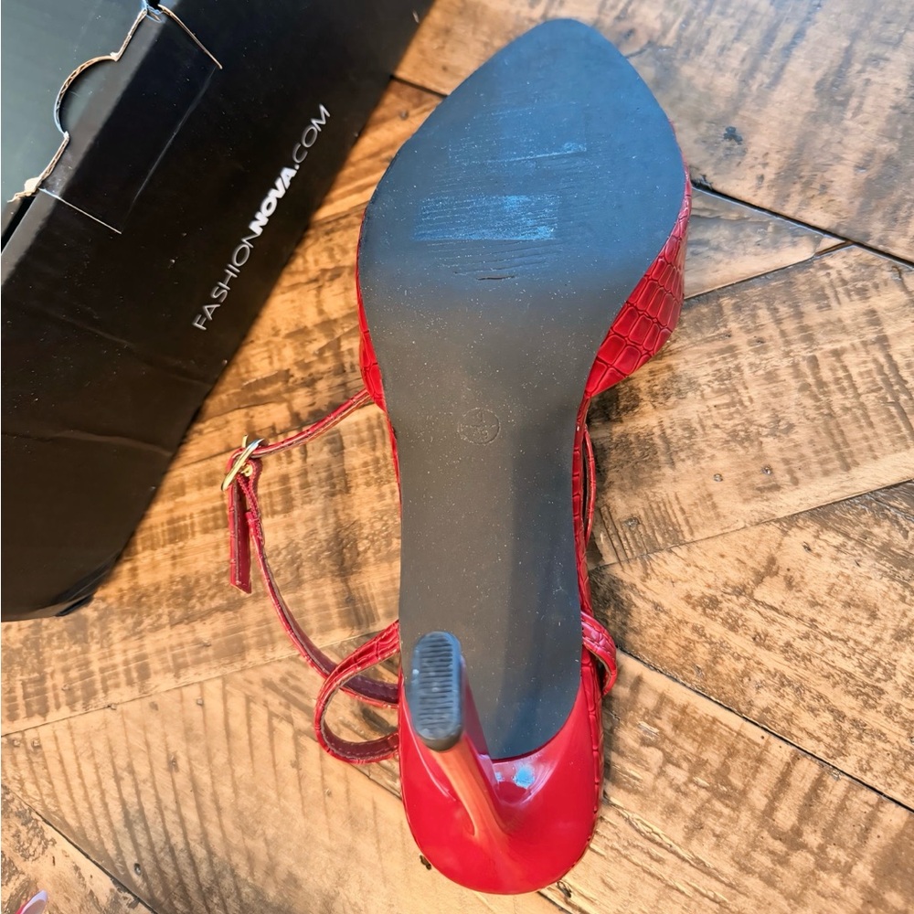 Seraphine Stiletto Heels from Fashion Nova - Burgundy 👠 - Picture 9 of 10